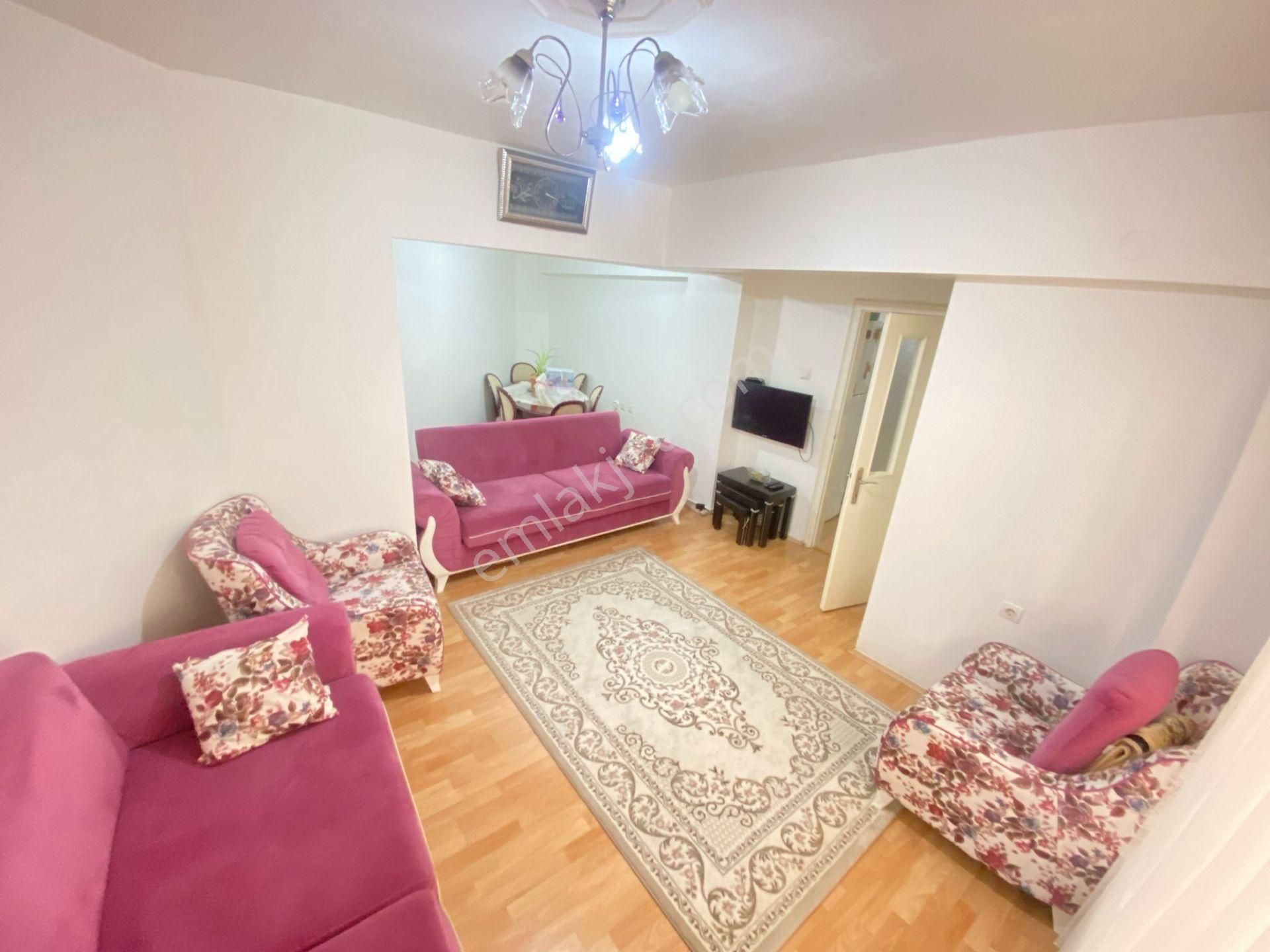 ** Kartaltepe Caddesi Üzeri Balkonlu Geniş M2 Yalıtımlı 2+1 **