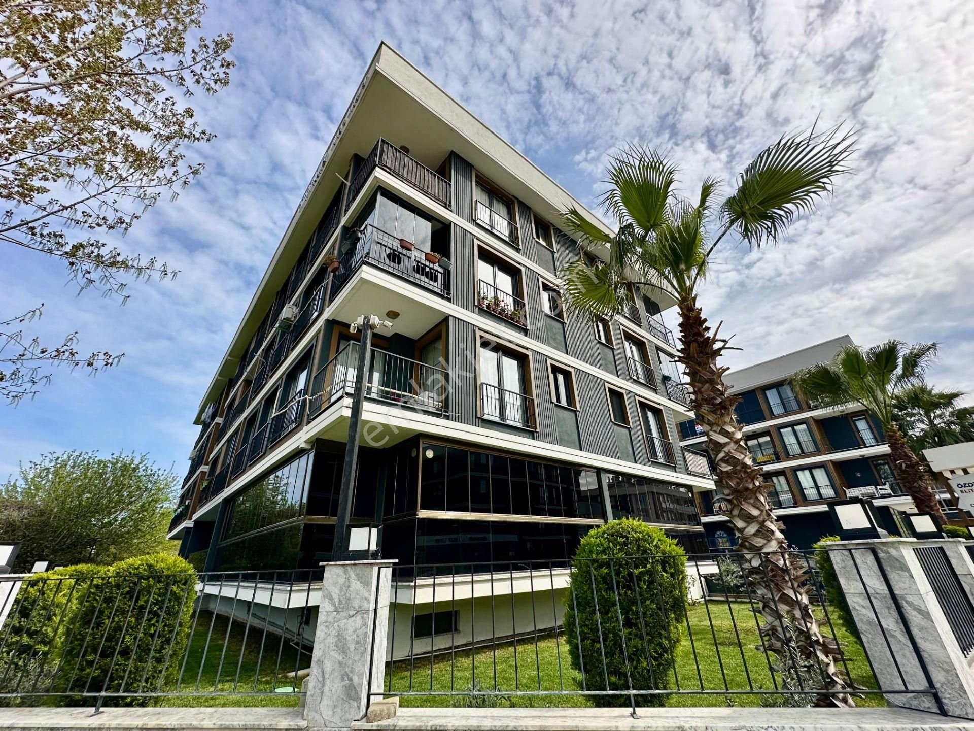 ꧁tek Yetkili Ay Emlak'tan꧂ikizçay'da Kazdağı Manzaralı Güvenlikli Kapalı Otoparklı Satılık 1+1daire