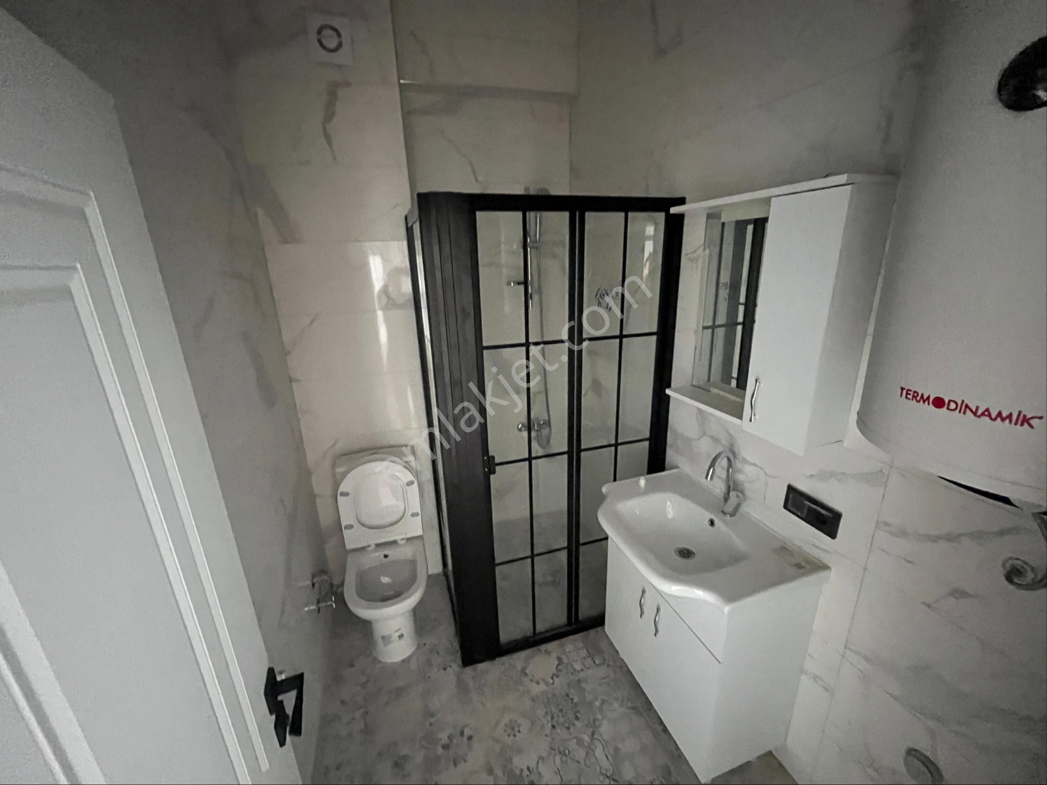 Kücükkuyu ‘da 3+1 Ebeveyn Banyolu Sıfır Daire - Görsel 9