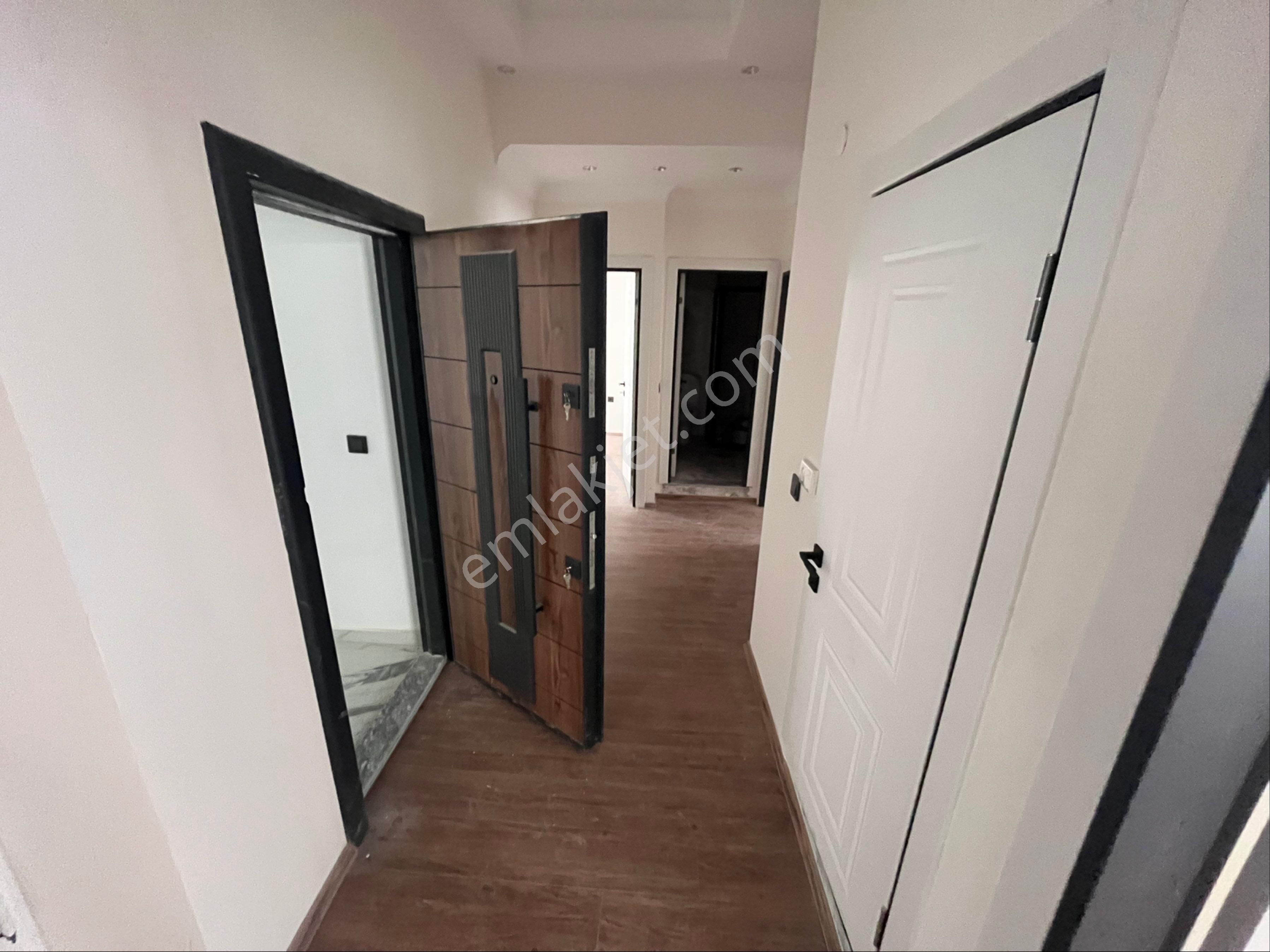 Kücükkuyu ‘da 3+1 Ebeveyn Banyolu Sıfır Daire
