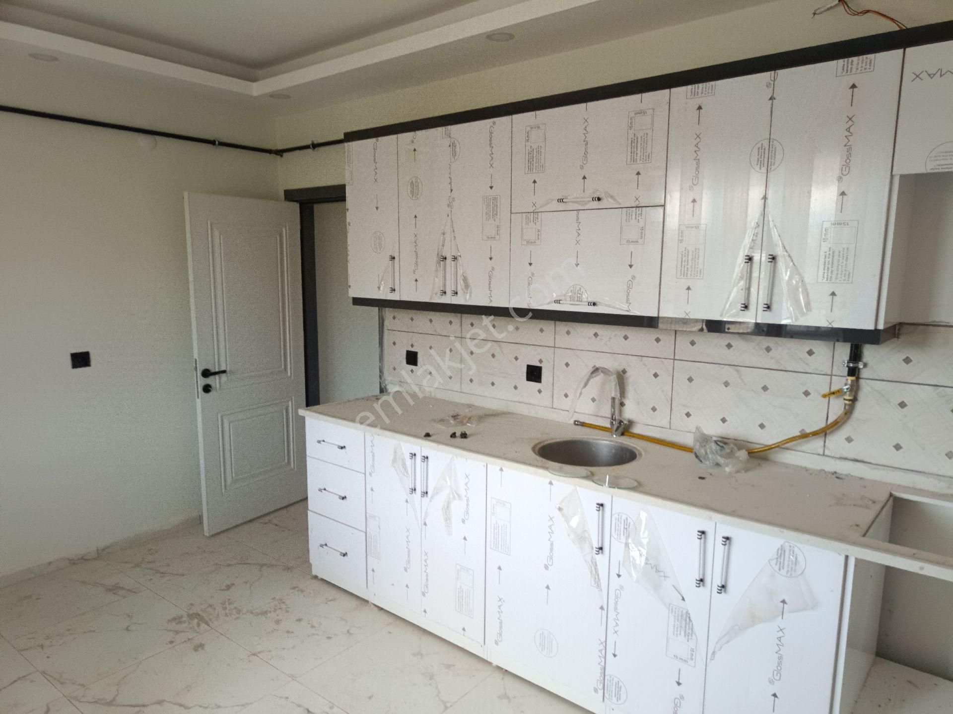 Yenişehir Emlak'tan Satılık 2+1 Yüksek Giriş Daire