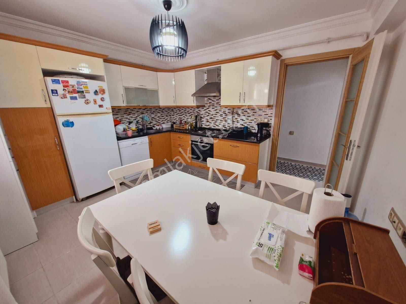 Hatay Necatibey Okulu Yanında Yeni Bina Da 3+1 Doğalgazlı Köşe 135 M2 Satılık Daire