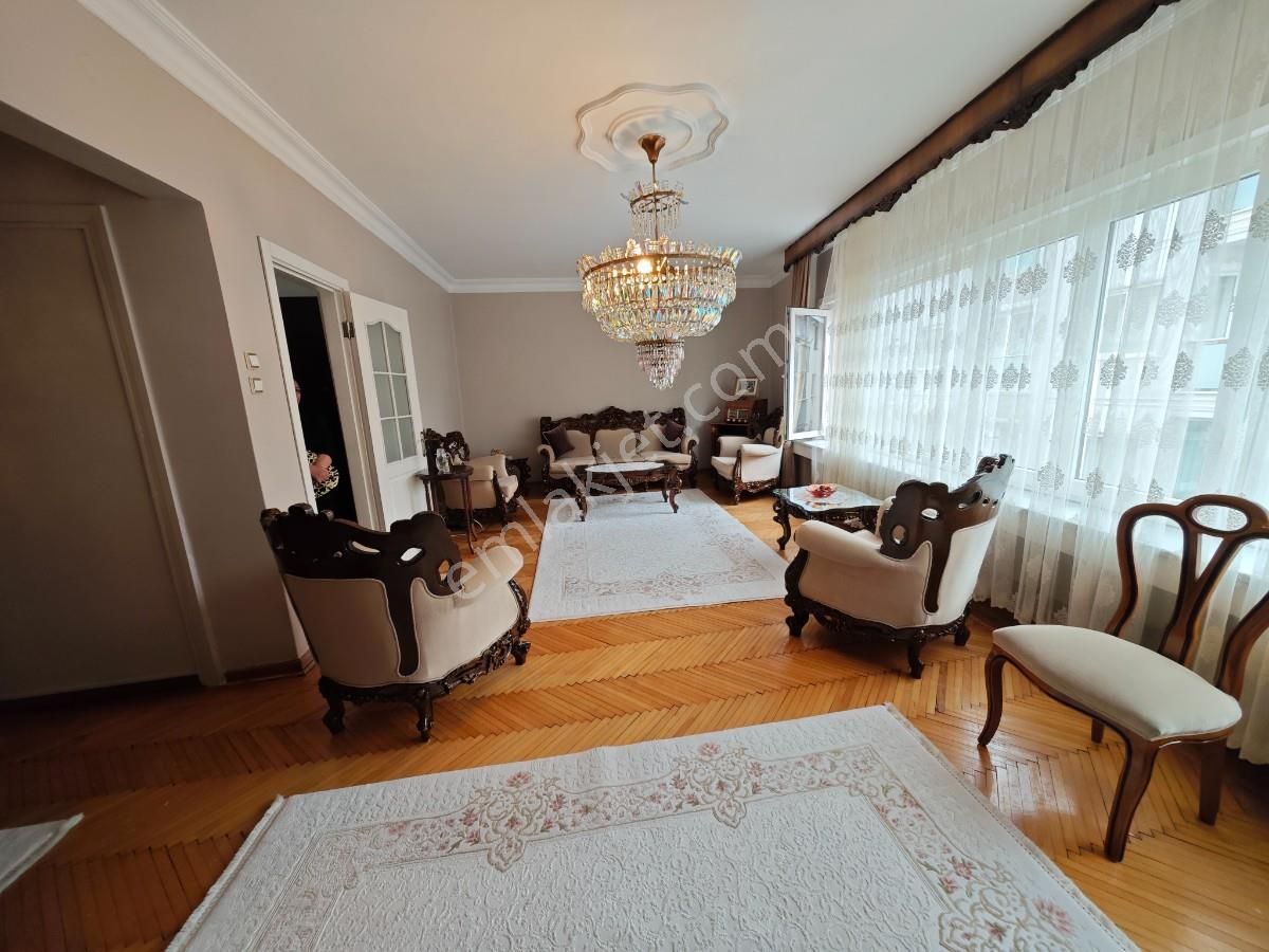 Beşiktaş In En Mutena Bölgesi Serencebey De Mükemmel Daire - Görsel 14