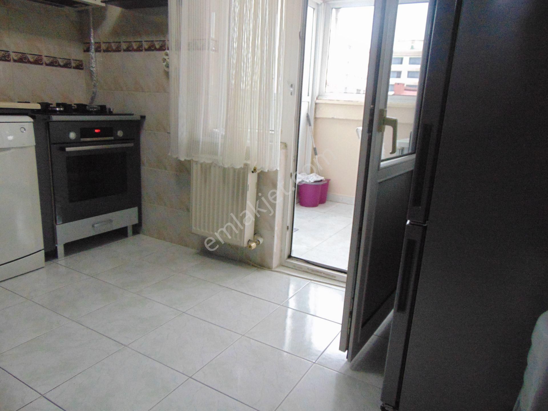 İstanbul Bahçelievler Şirinevlerde Satılık 3+1 Teraskatı Açıklamayı Okuyunuz - Görsel 23