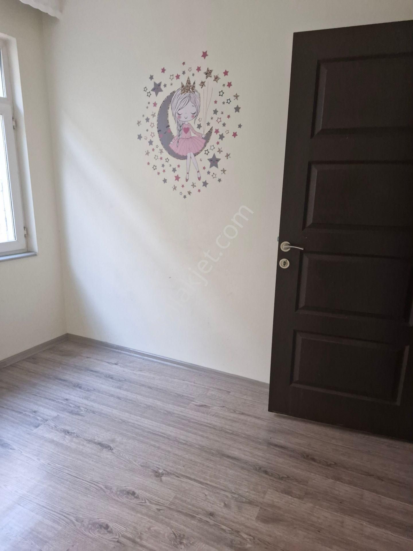 Akşenden Fatih Kocamustafapaşa Karakulak Sokak 1.kat 80m² Köşe Satılık Daire - Görsel 7