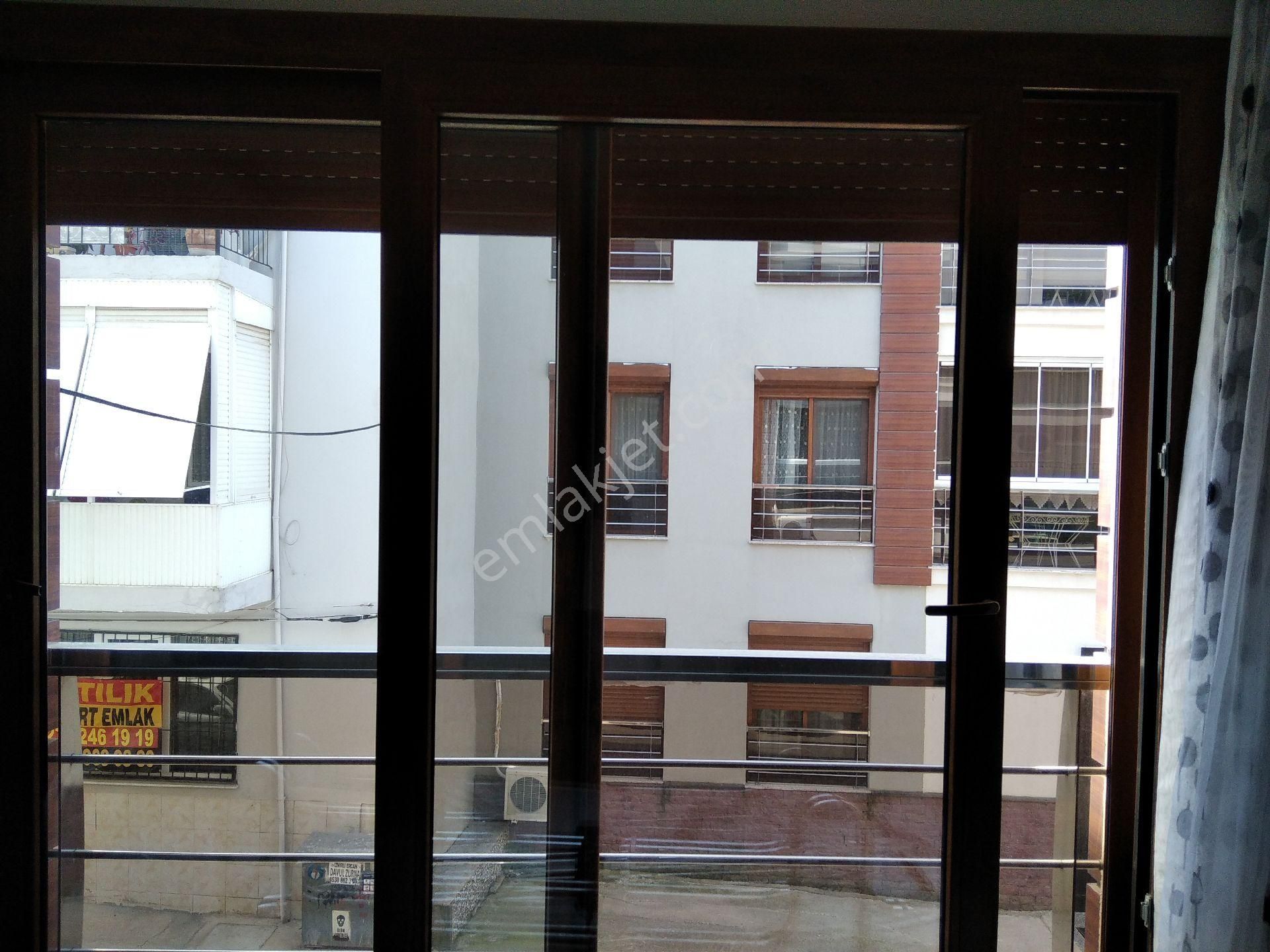 Balçova Ekonomii Üniversitesi Yakını Tertemiz Daire - Görsel 8