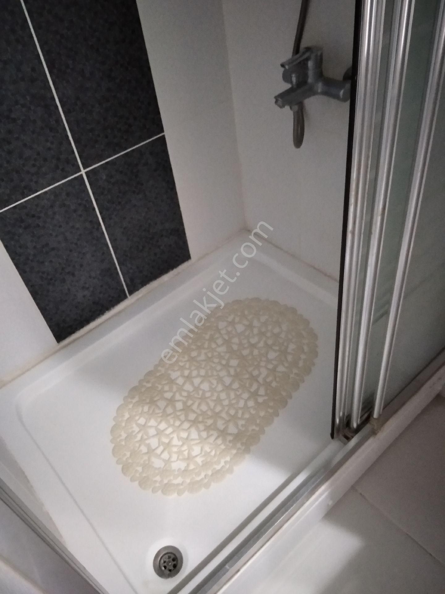 Balçova Ekonomii Üniversitesi Yakını Tertemiz Daire - Görsel 21