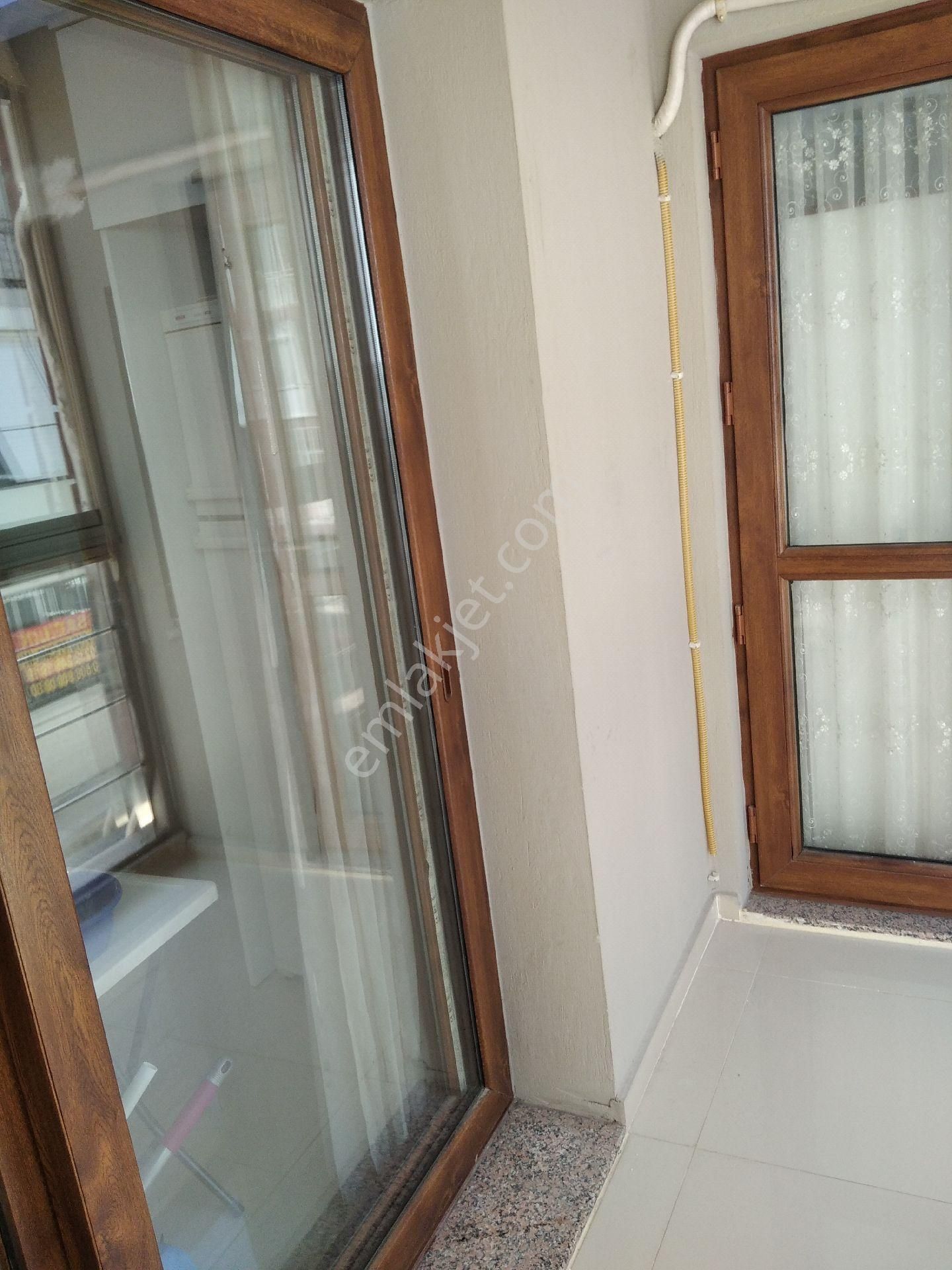 Balçova Ekonomii Üniversitesi Yakını Tertemiz Daire - Görsel 9