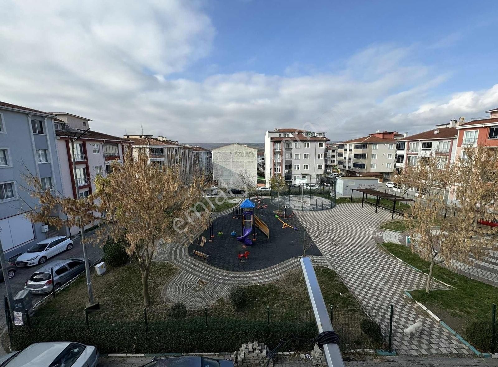 Tema Emlaktan Çınarlı Mah Ferah Arakat Kiralık 2+1 Daire