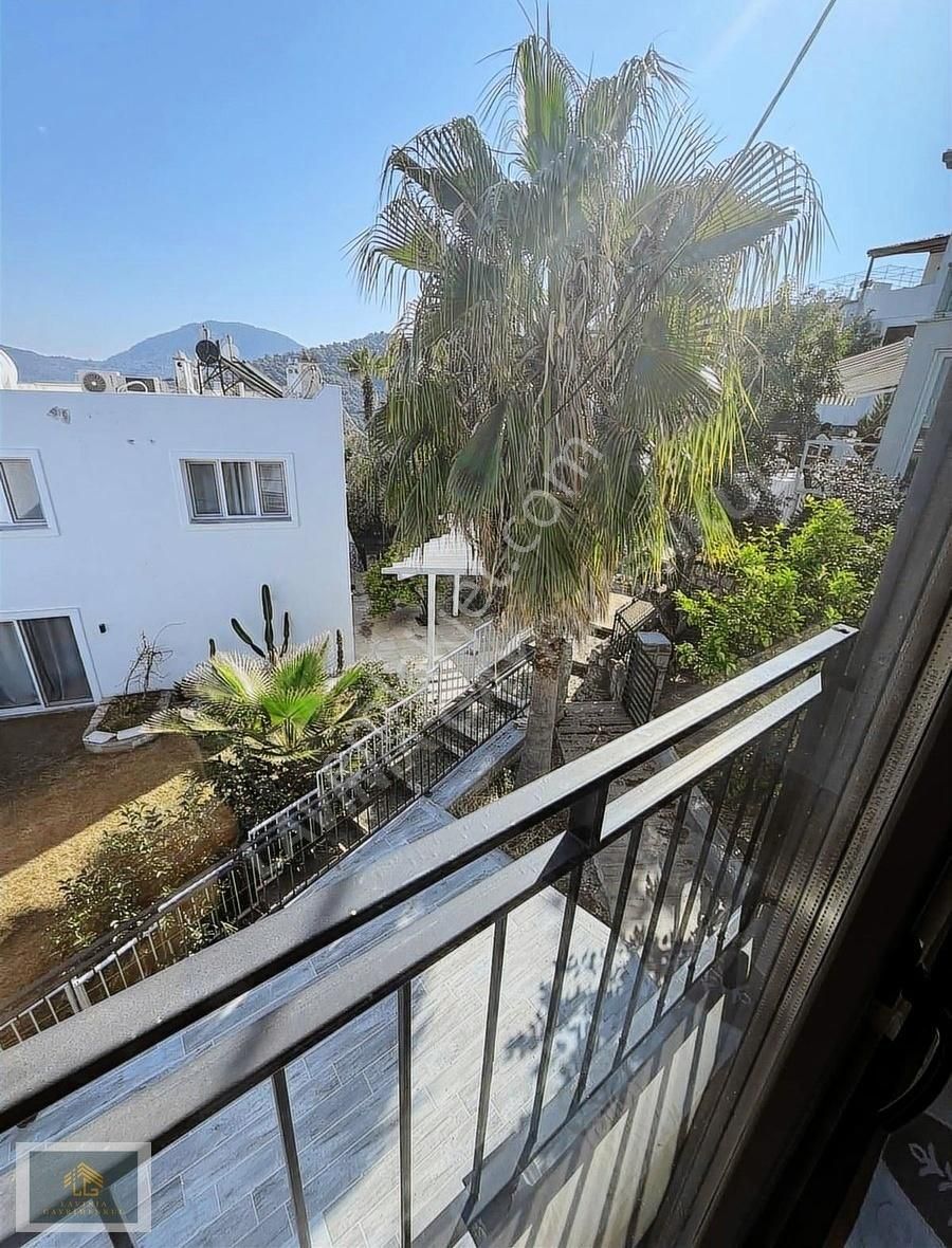 Lavınıa'dan Eska Evlerinde Eşyalı Satılık 3+1 Villa - Görsel 19
