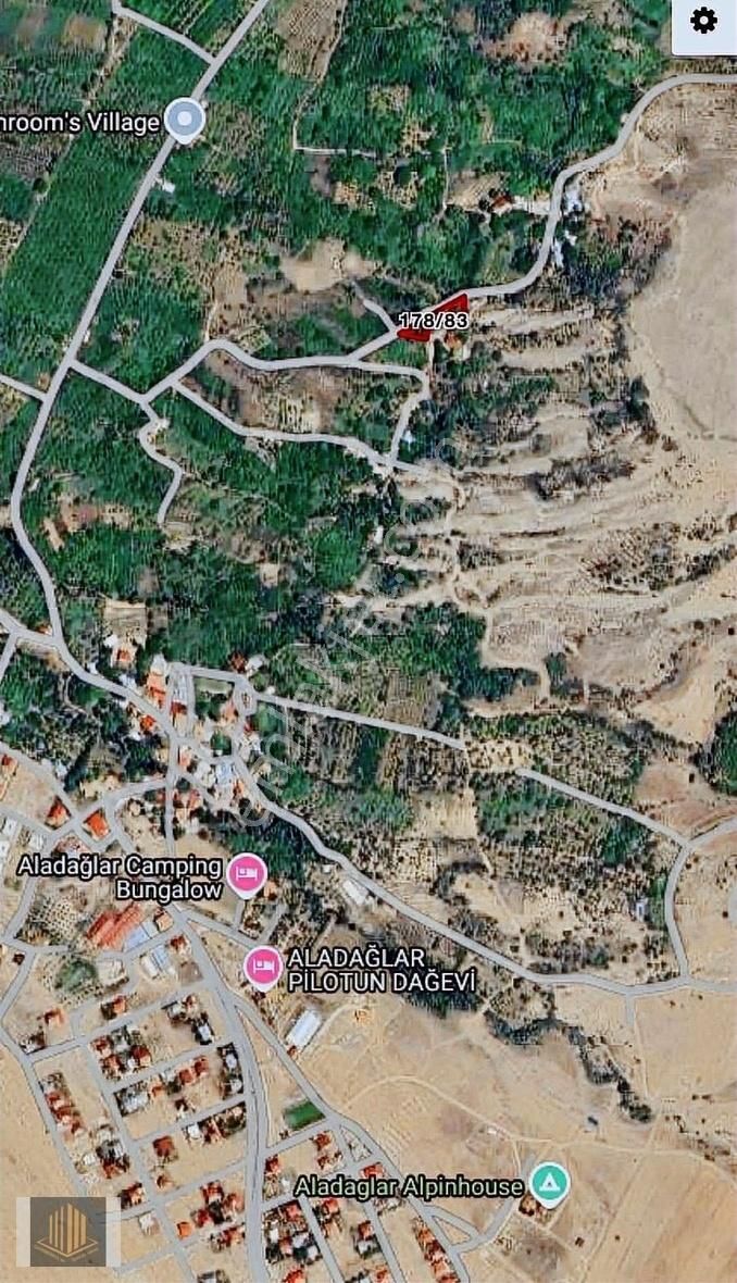 Sağlam'dan Yol Üzeri Yetişmiş Ağaçlı Hobi Bahçesi
