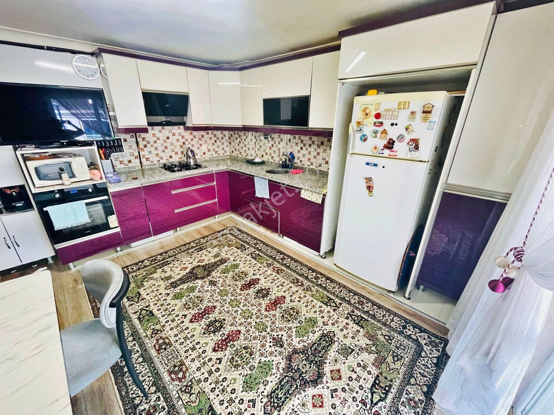 Menderes De Full Yapılı 160 M2 Balkon Keyfi 4+1 Geniş Mutfak