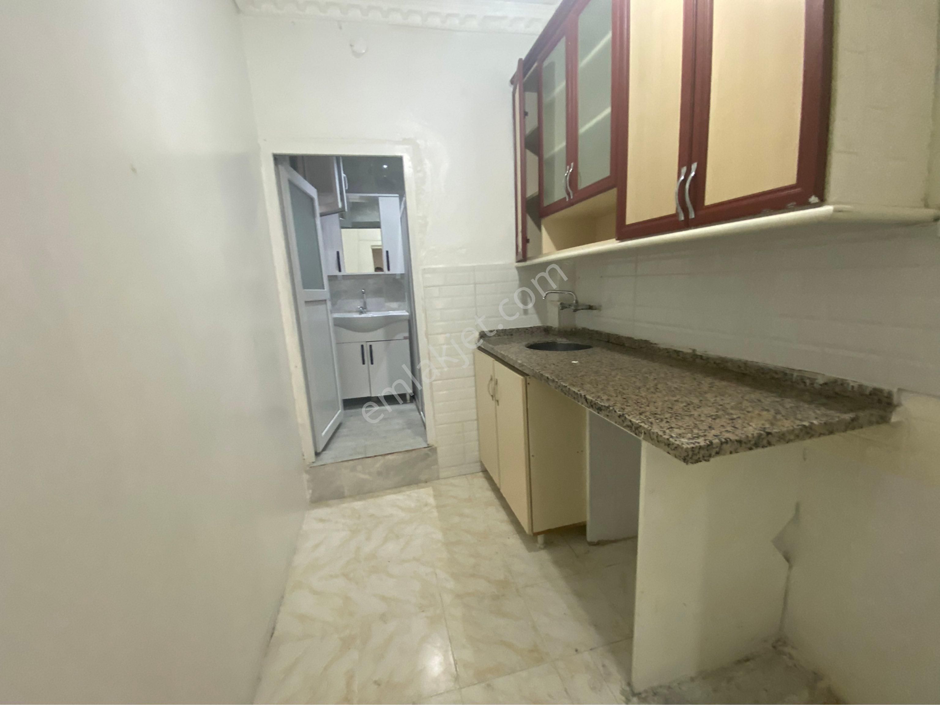 Cumhuriyet De 75m 2 Kat Ve 1 Teras Kat. 2 Şer Odslı Ferah Ve Temiz Ev - Görsel 10