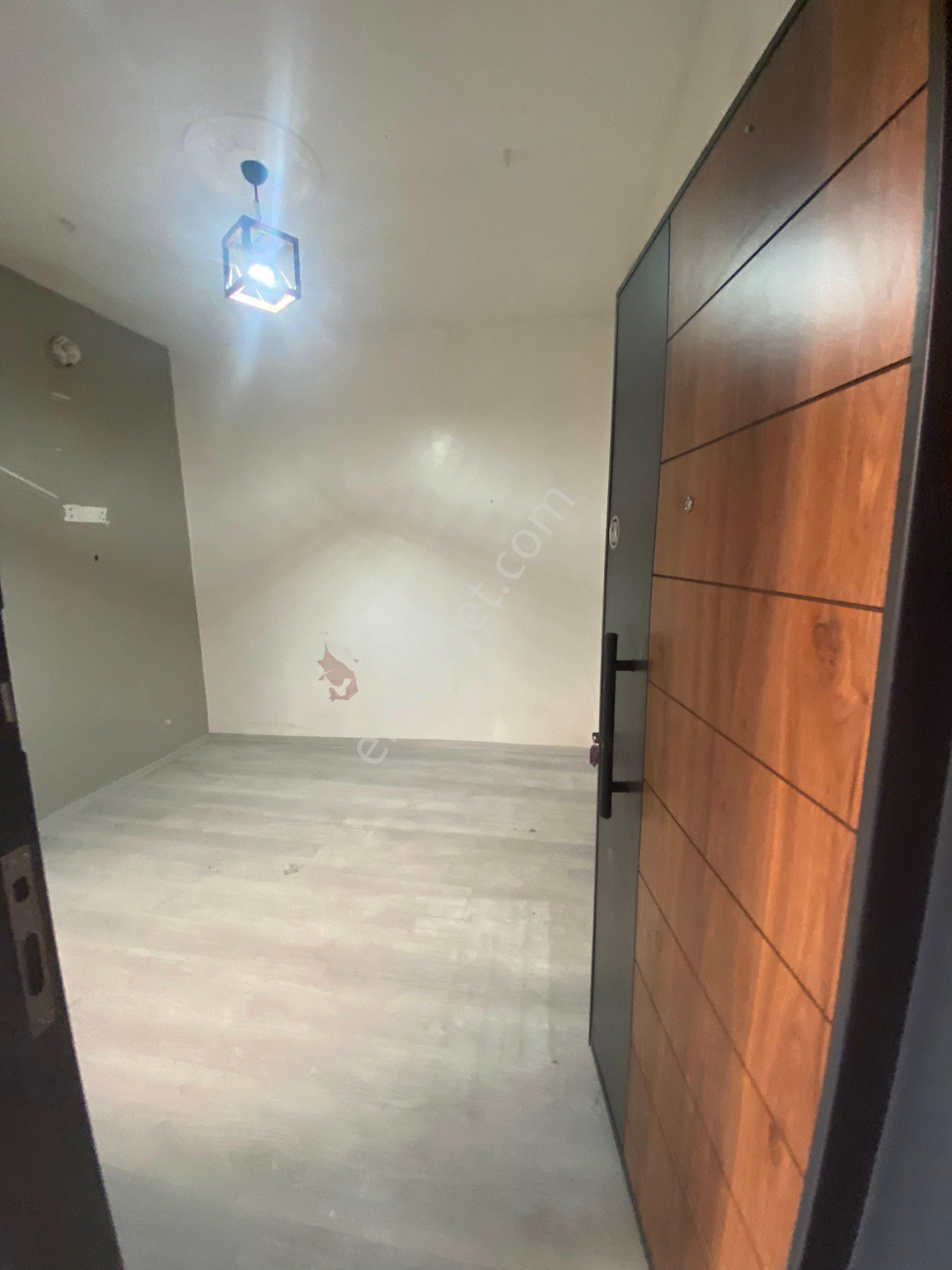 Cumhuriyet De 75m 2 Kat Ve 1 Teras Kat. 2 Şer Odslı Ferah Ve Temiz Ev - Görsel 15