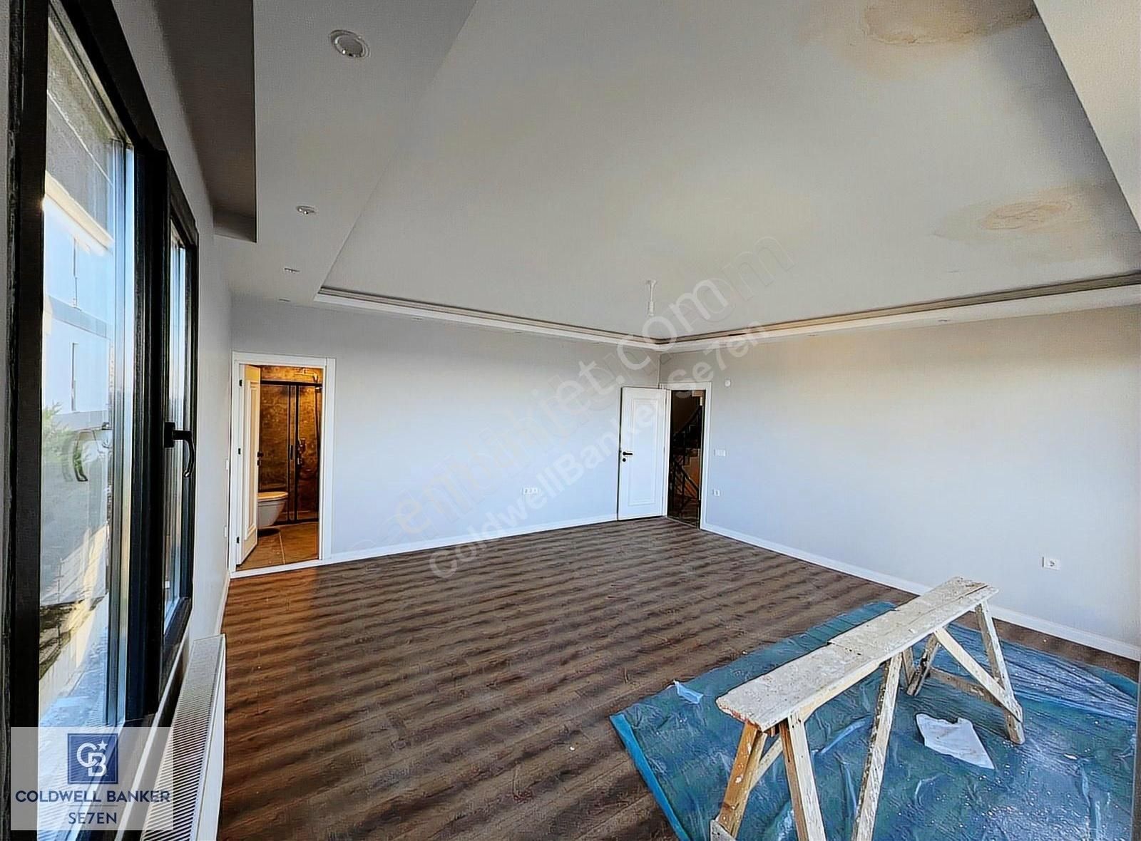Selimpaşa'da Deniz Kenarında 5+2 Lüks Sıfır Villa - Görsel 8
