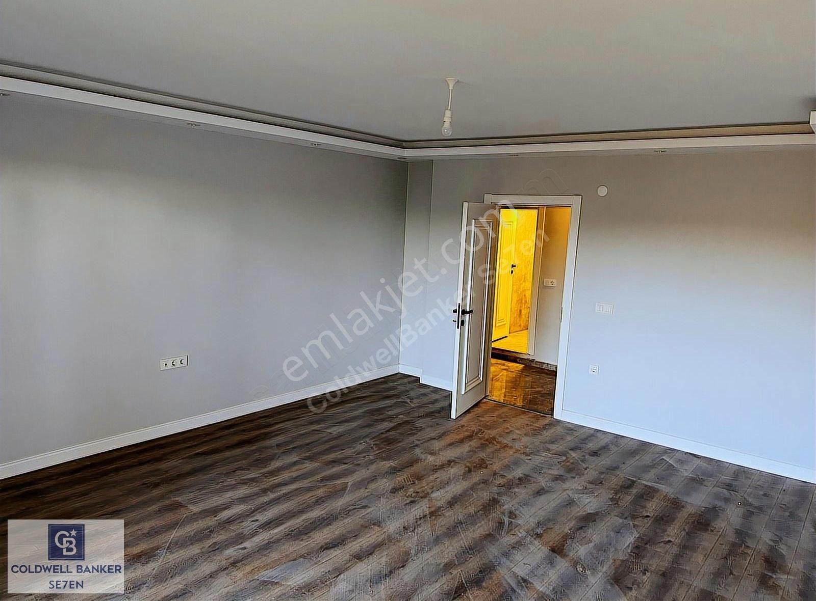 Selimpaşa'da Deniz Kenarında 5+2 Lüks Sıfır Villa - Görsel 12