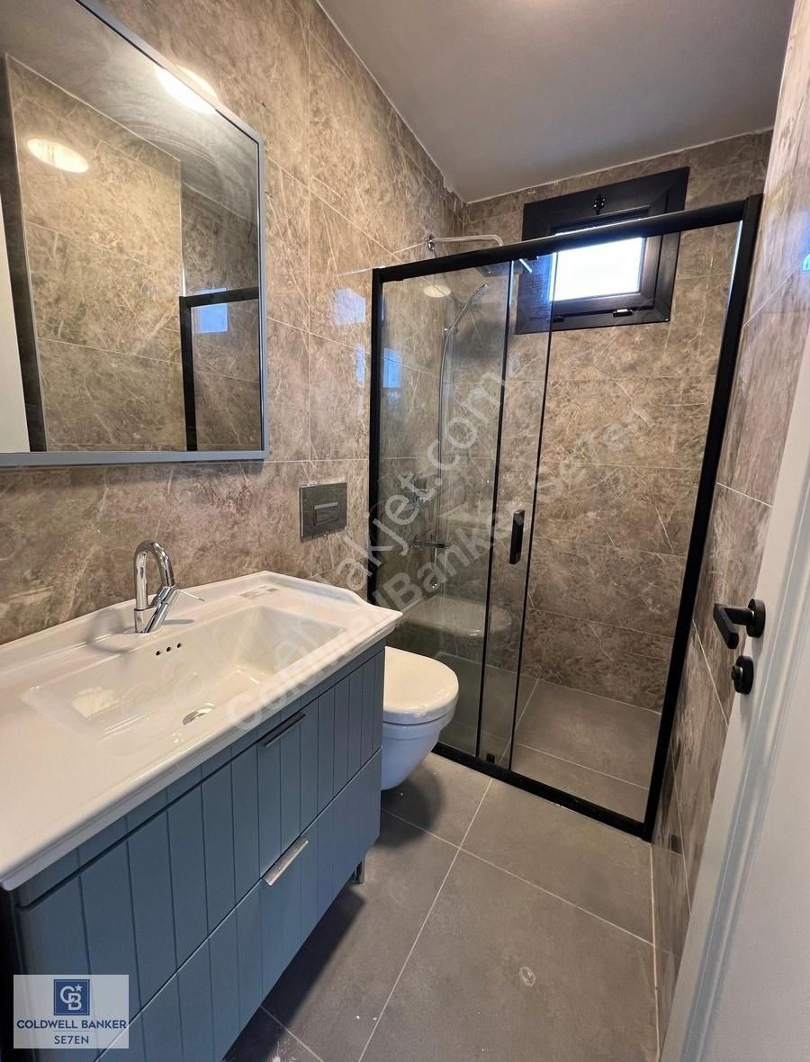 Selimpaşa'da Deniz Kenarında 5+2 Lüks Sıfır Villa - Görsel 11