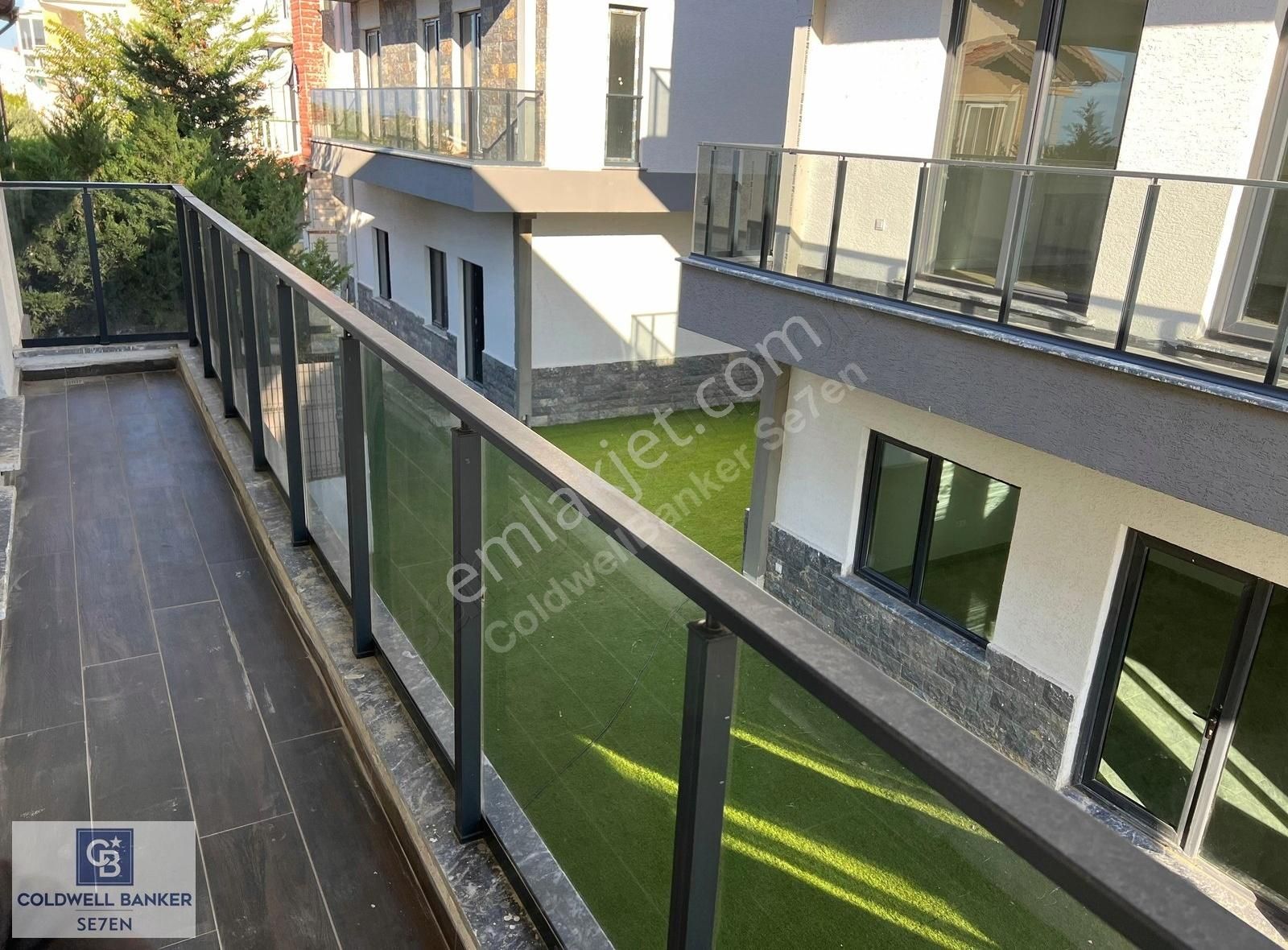 Selimpaşa'da Deniz Kenarında 5+2 Lüks Sıfır Villa - Görsel 15