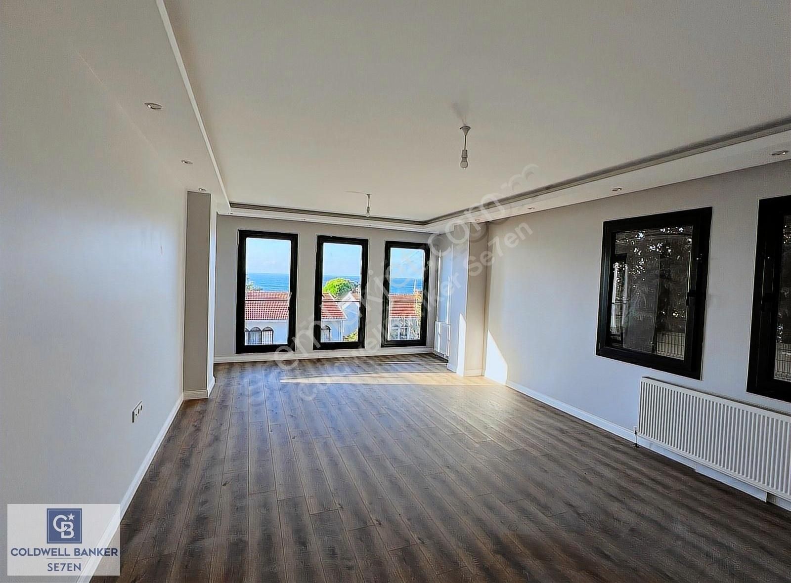 Selimpaşa'da Deniz Kenarında 5+2 Lüks Sıfır Villa - Görsel 24