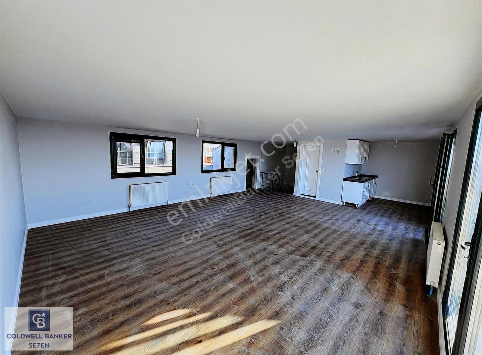 Selimpaşa'da Deniz Kenarında 5+2 Lüks Sıfır Villa - Görsel 22