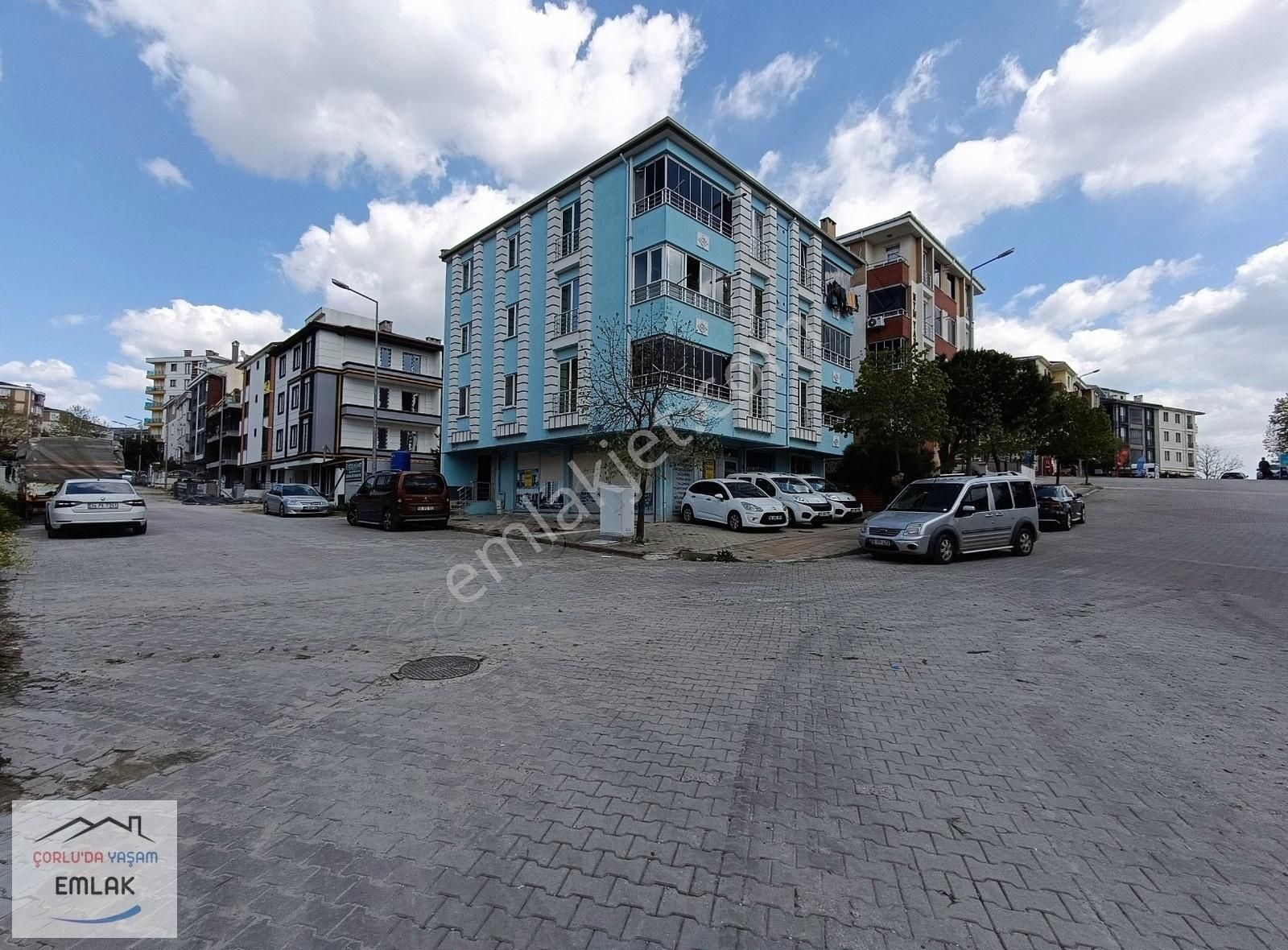 Rumeli Mahallesinde Köşe Cephe Kiralık Dükkan