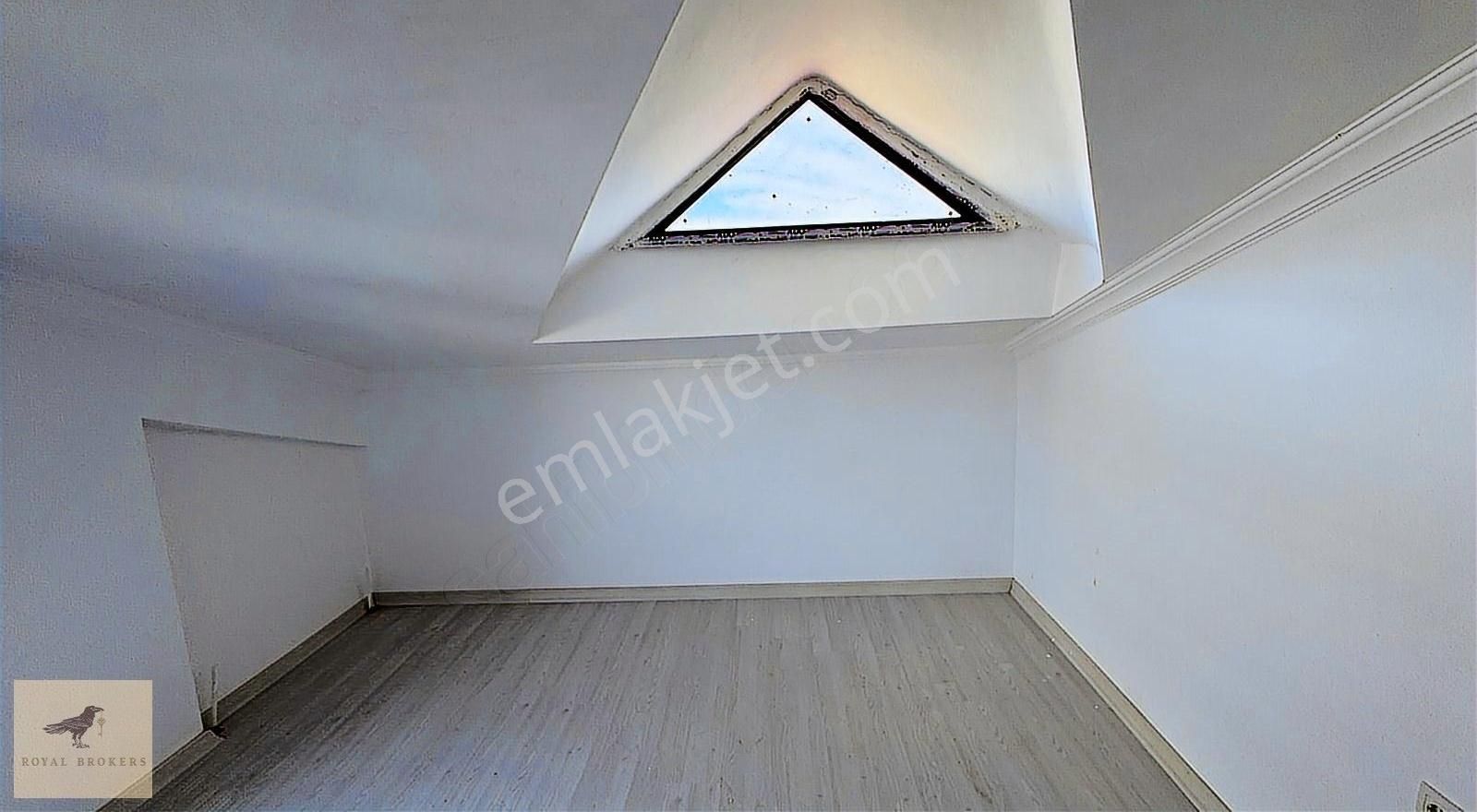 Satılık, Kolej'de, Yeni, Sıfır Bina, 4+1, Çift Girişli Dubleks..