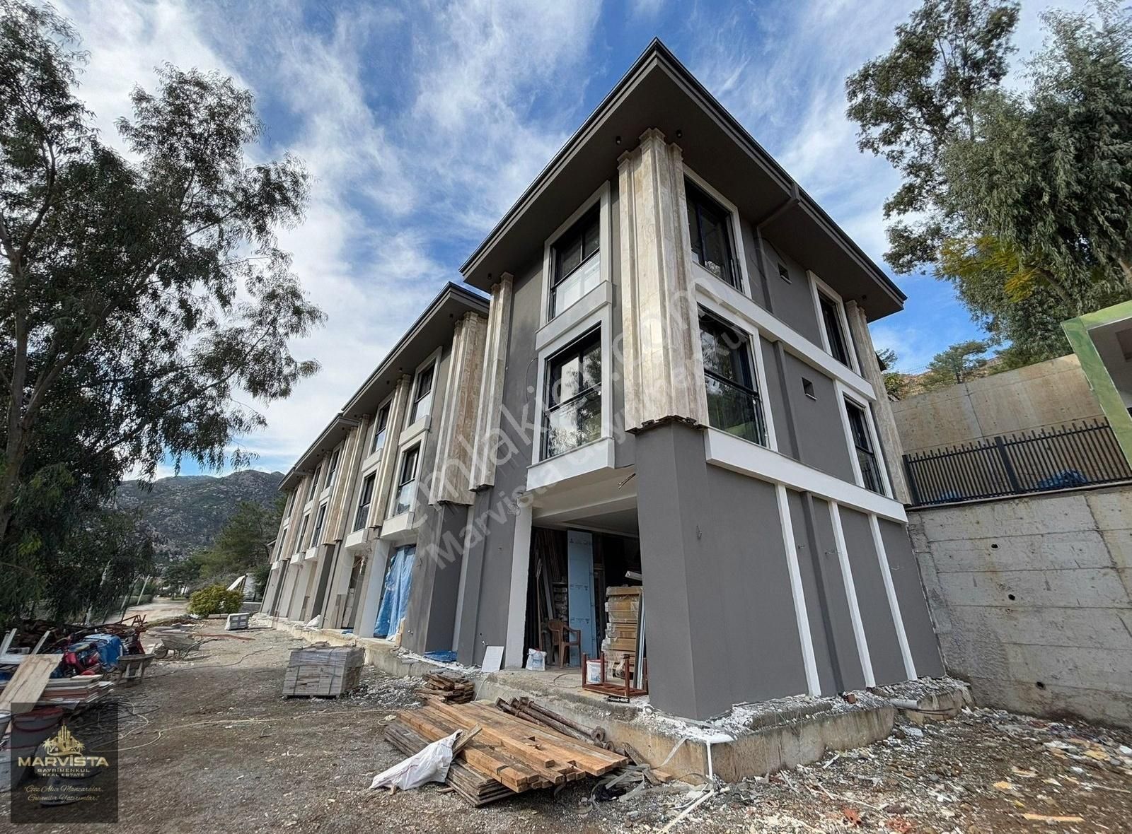 Marmaris İçmeler Mahallesi'nde Projeden Satılık Lüks Villa