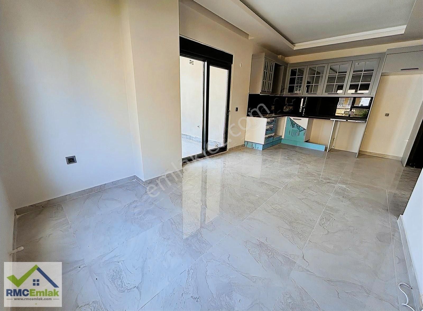 Alanya Güller Pınarı Mahallesinde Sıfır 1+1 Kiralık Daire