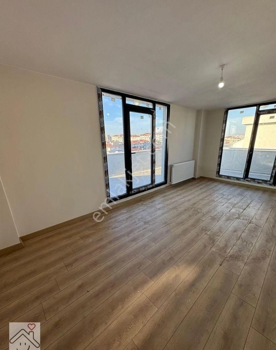 Avcılar Denizköşklerin En Nezih Yerinde Villa Konaklarının Karşısı Sıfır Çok Geniş Satılık Dublex - Görsel 3