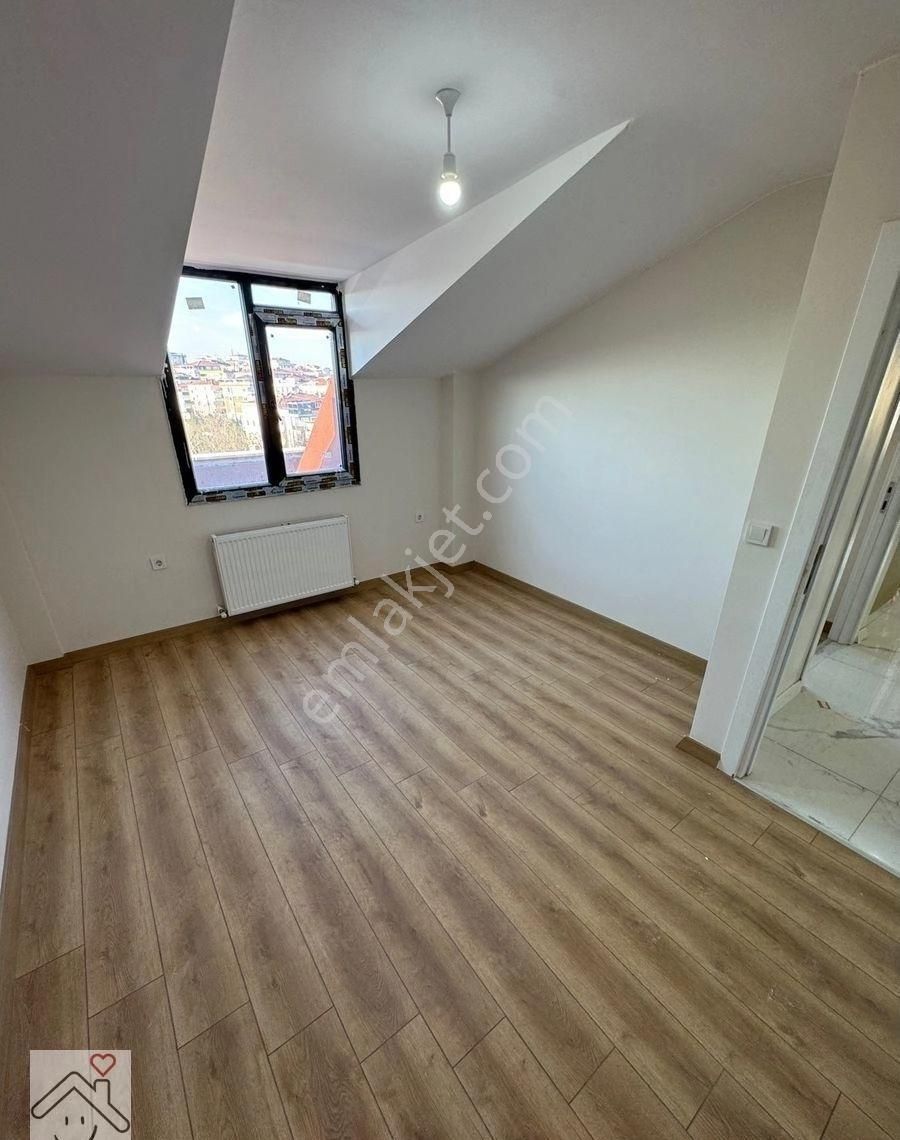 Avcılar Denizköşklerin En Nezih Yerinde Villa Konaklarının Karşısı Sıfır Çok Geniş Satılık Dublex - Görsel 8