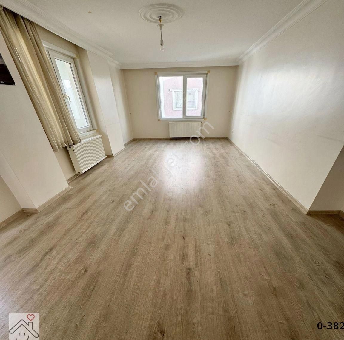 Avcılar Cihangir Mahallesinde Merkezi Konumda Heryere Yakın Geniş Kat Mülkiyetli 3+1 Satılık Daire