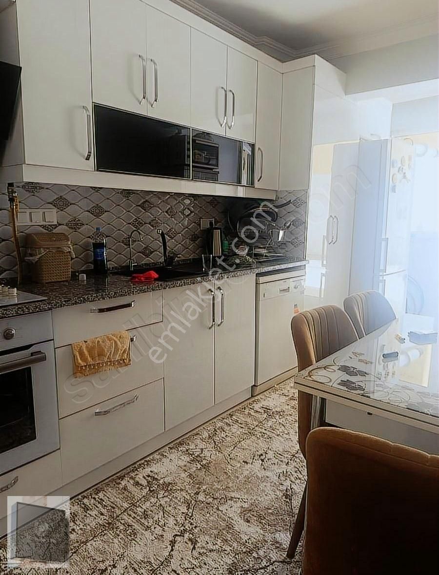 Işık Ofisten Karaköy Topçuasım Mh. Cadde Üzeri Yüksek Zemin