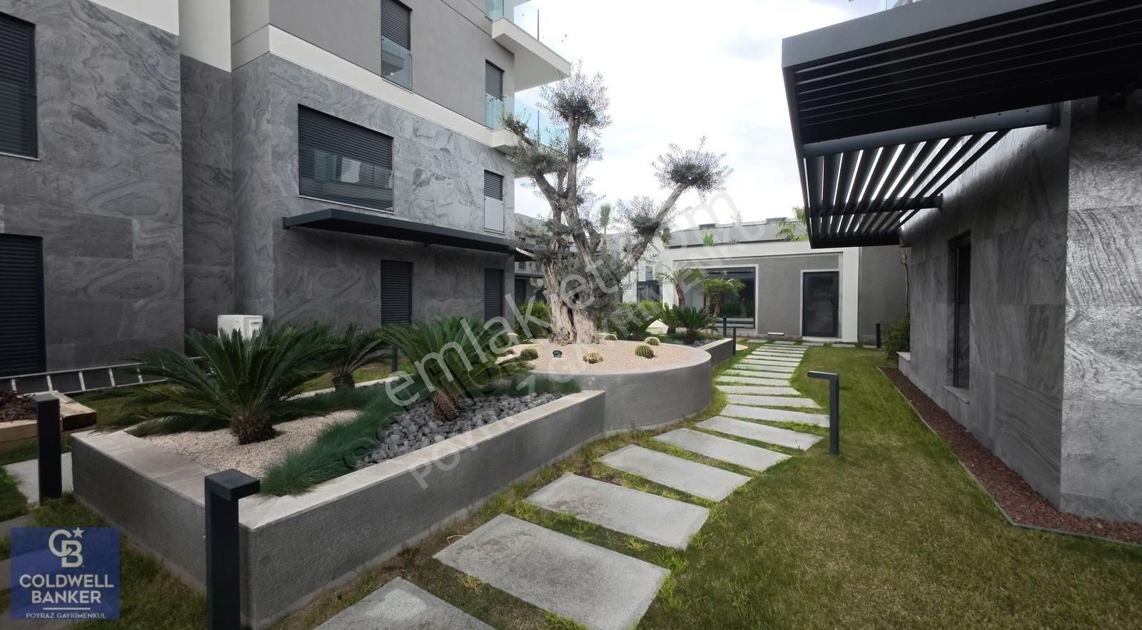 Menderes Cb Poyraz'dan Havuz Manzaralı Muhteşem Villa