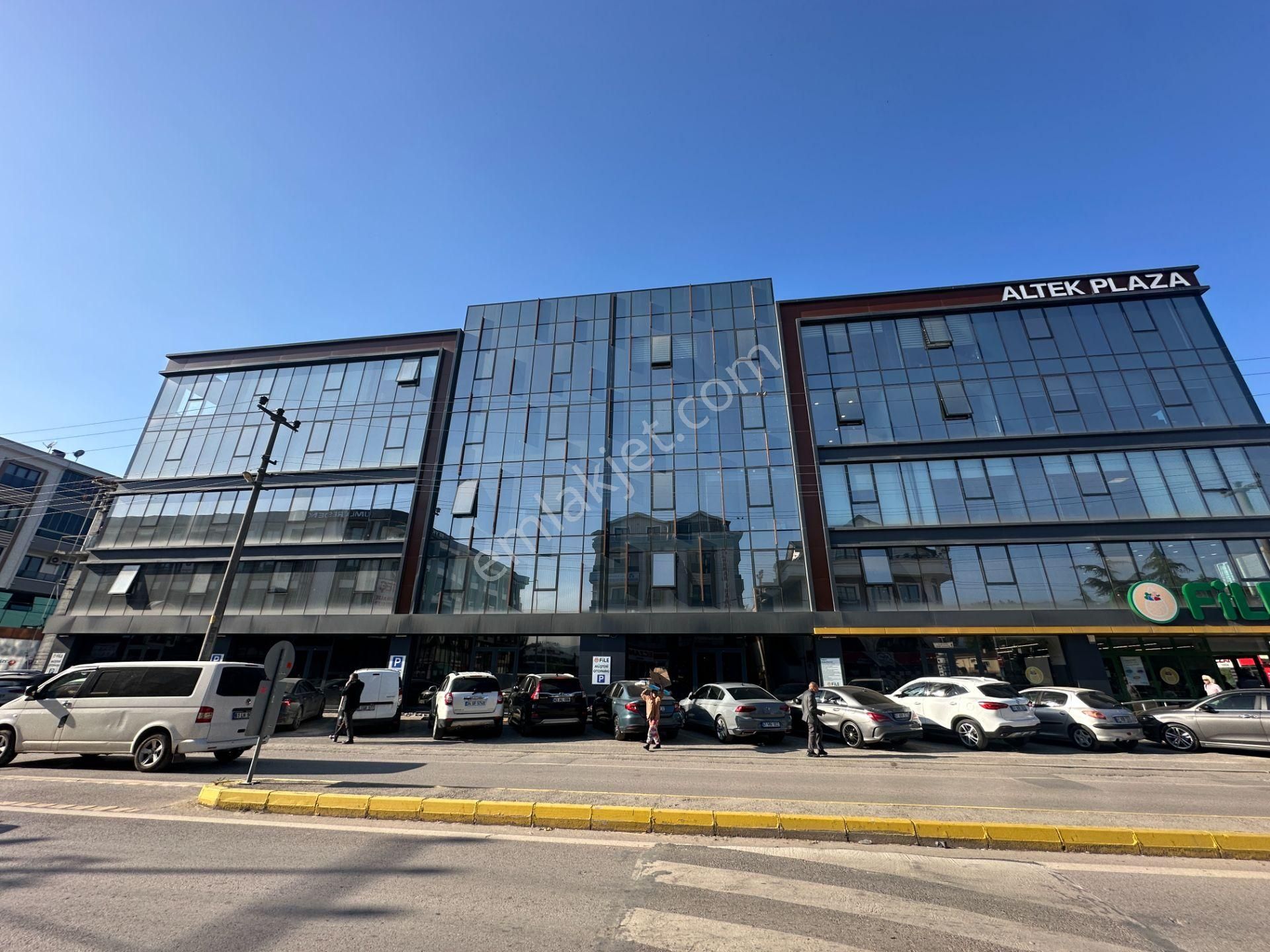 Eskidji’den Yangın Merdivenli, Asansörlü, Kapalı Otoparklı 715 M2 Ye Kadar Kurumsal Ofis
