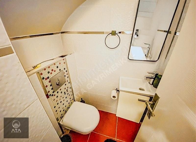 Ata'dan Armutalanda Havuzlu Sitede Bahçeli 3+1 Tripleks Villa
