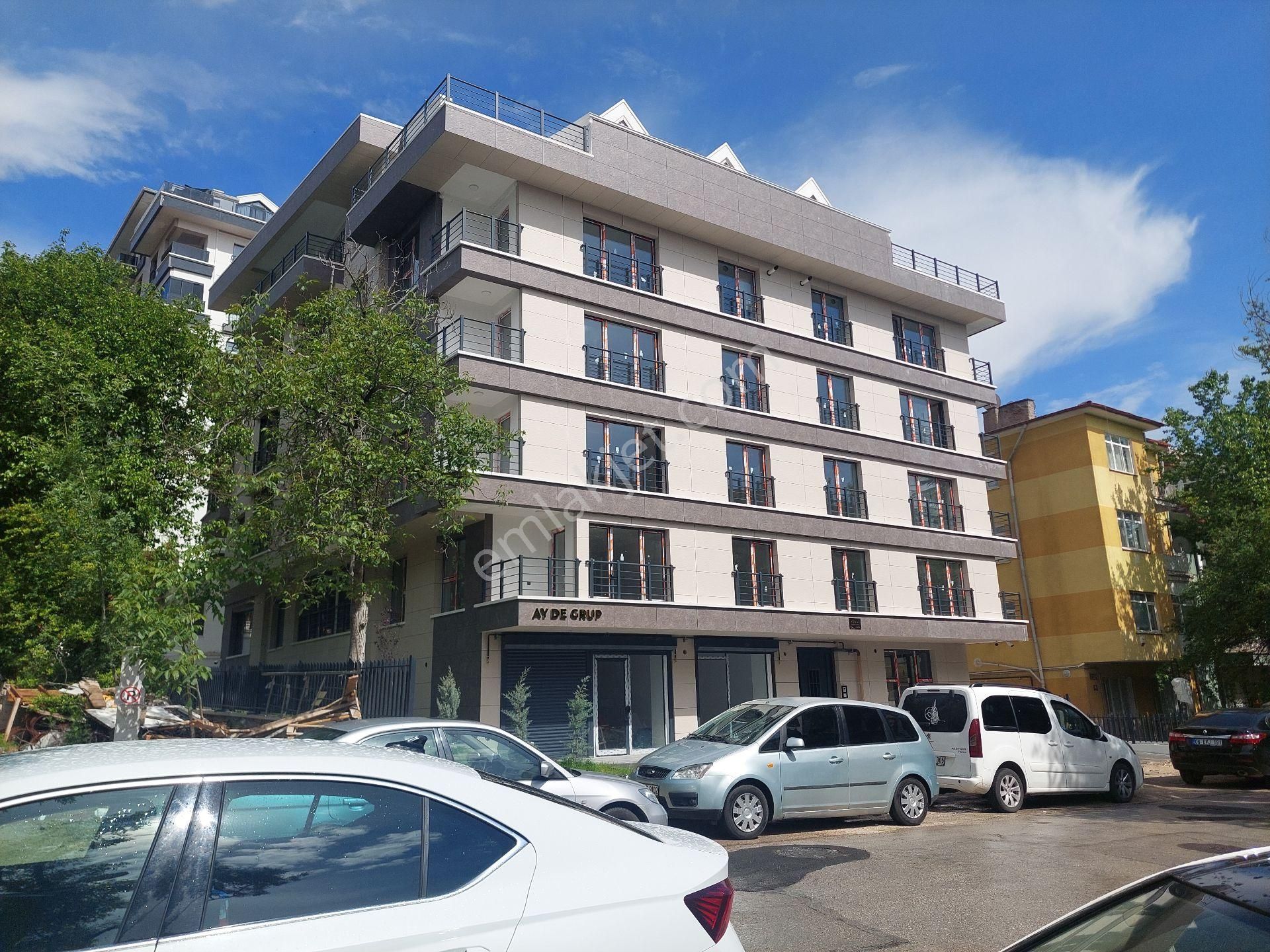 Emekte Cumhuriyet Lisesine Yakın 1+1 Yeni Lüks Ara Kat -haziranda Teslim-