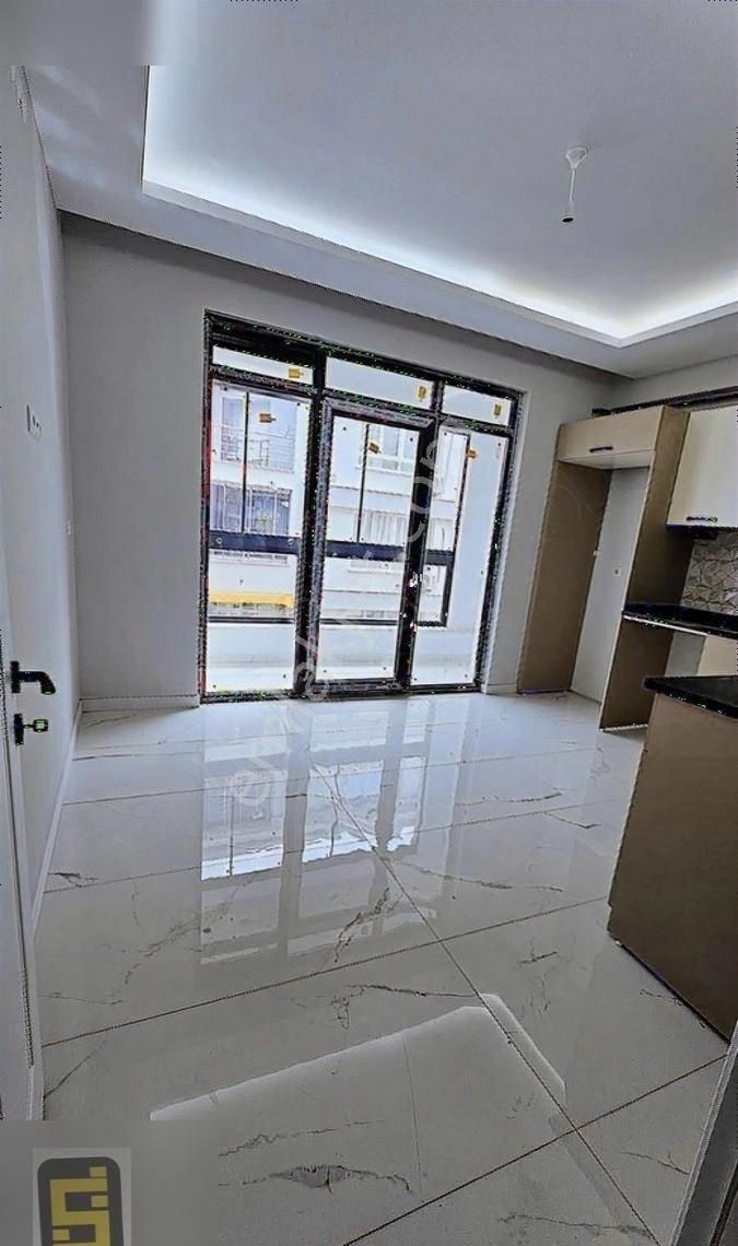 Sünbül Emlak'tan Gaffar Okkan Caddesi Yakını Lüx 3+1