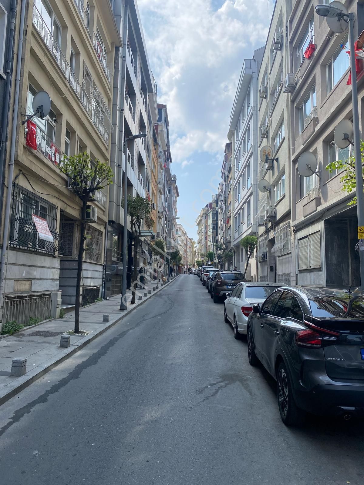 Şişli Hanımefendi Sokakta Fırsat Kiralık Daire