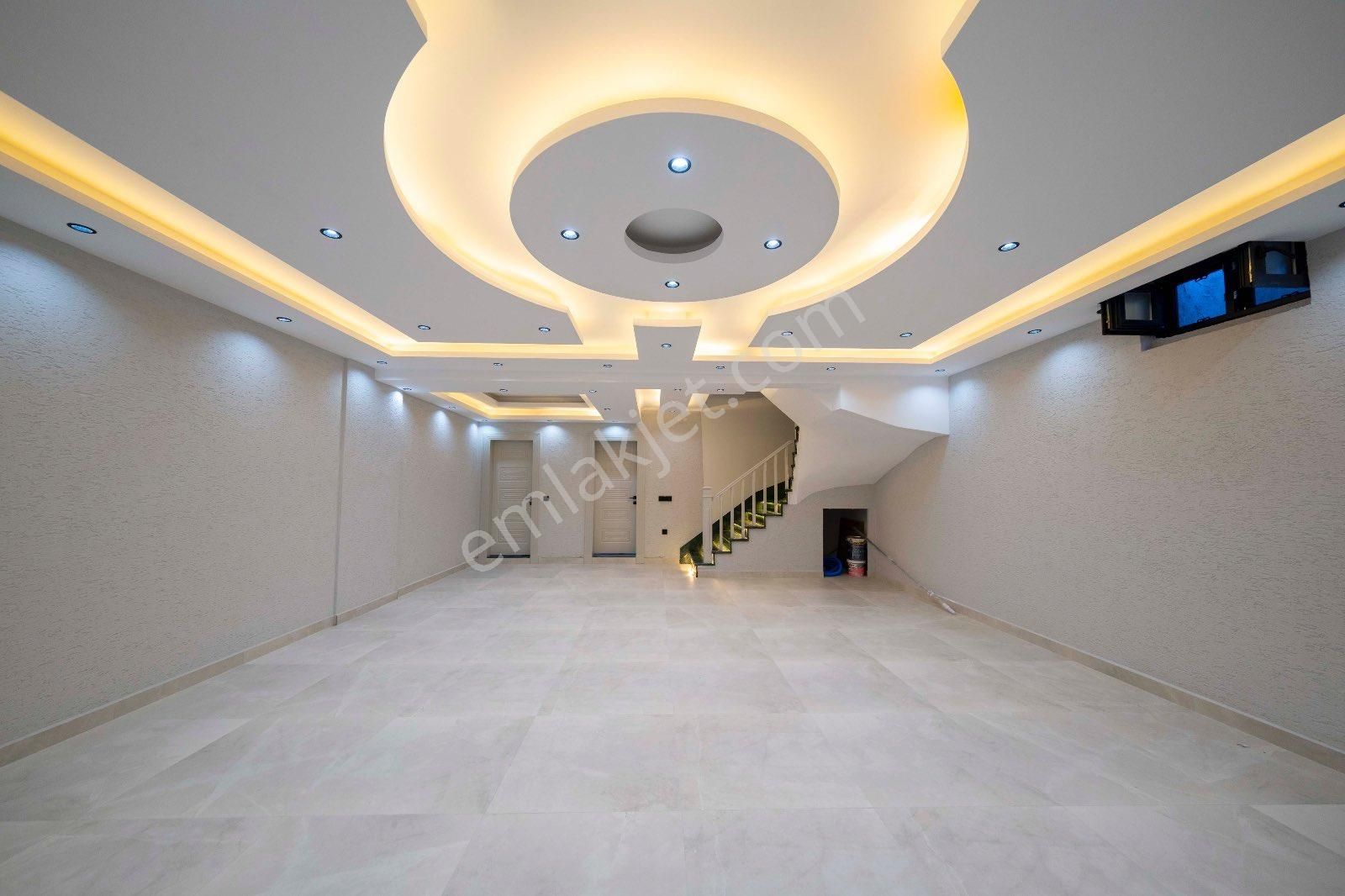 Altınoluk'ta Satılık Özel Yapım Süper Lüks Villa - Görsel 30