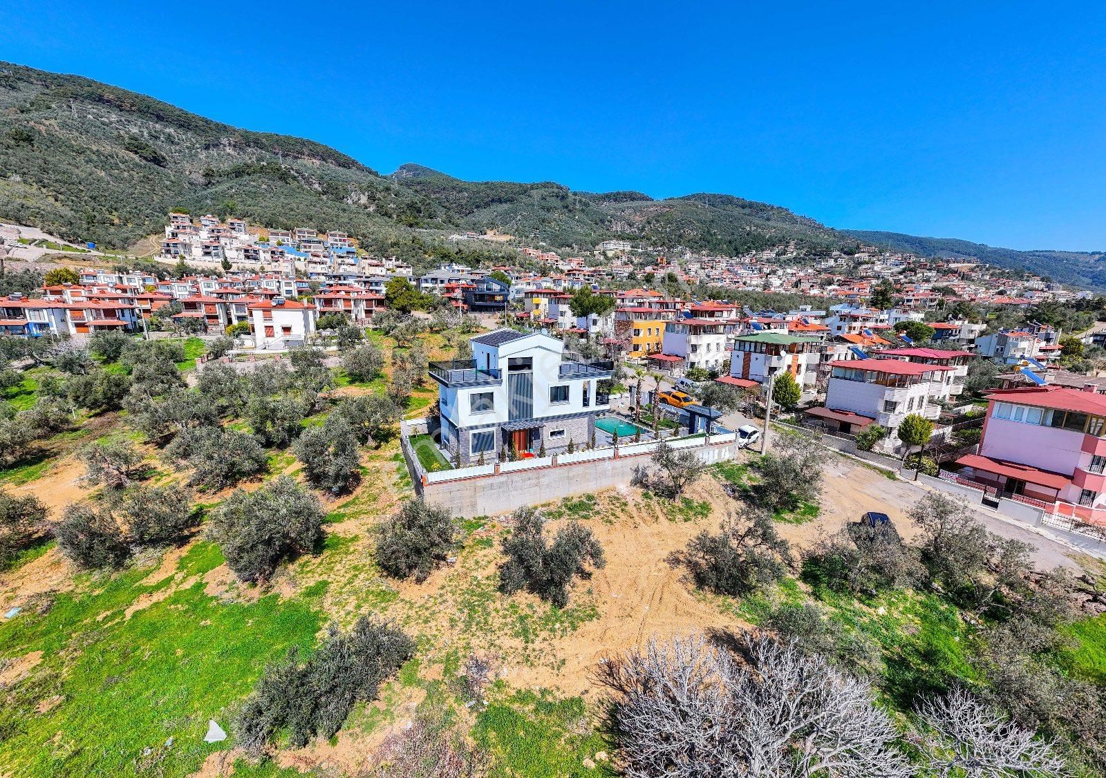 Altınoluk'ta Satılık Özel Yapım Süper Lüks Villa - Görsel 9