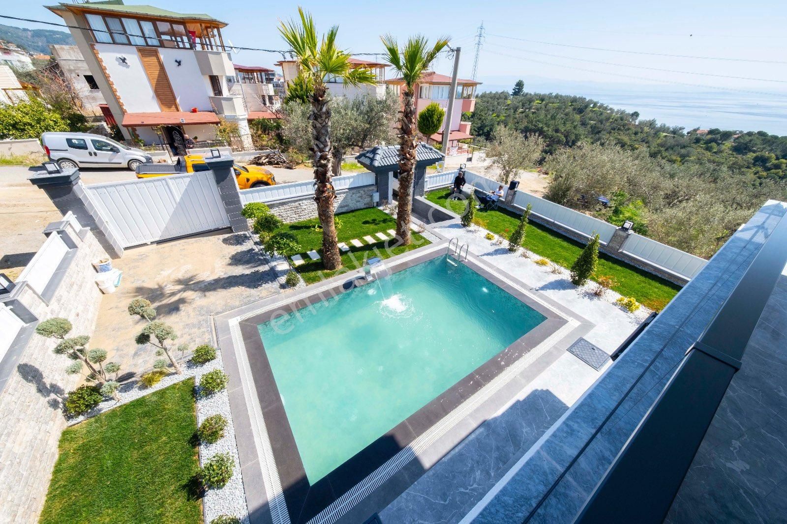 Altınoluk'ta Satılık Özel Yapım Süper Lüks Villa - Görsel 33