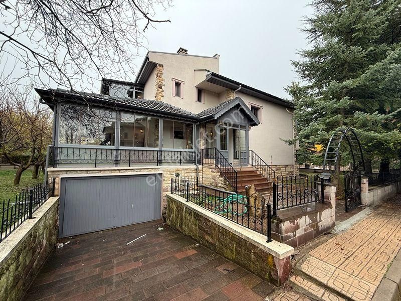 Borsem Cıty^den***incek Aydınlar Sitesinde 4+1 450m2 Villa Boş