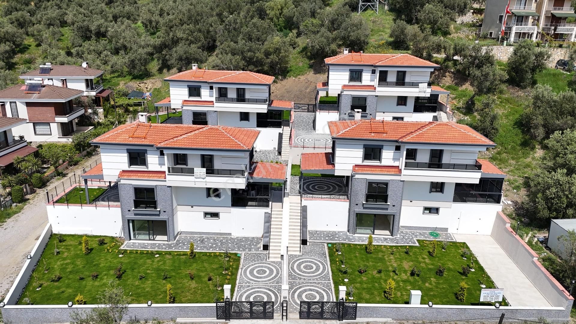 Küçükkuyu'da 400 M2 Arsa İçinde Satılık 3+1 Tek Müstakil Villa