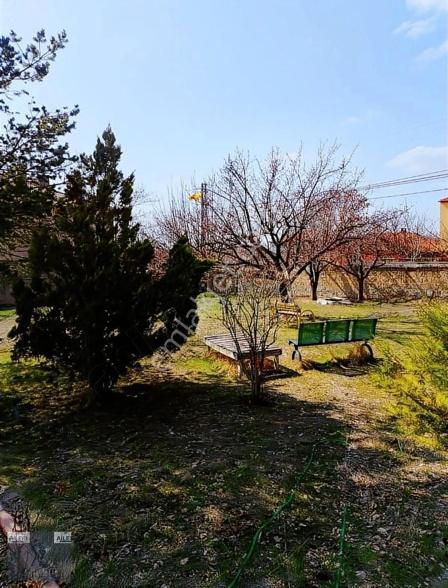 Turan'da Satılık 3 Katlı Villa - Görsel 20