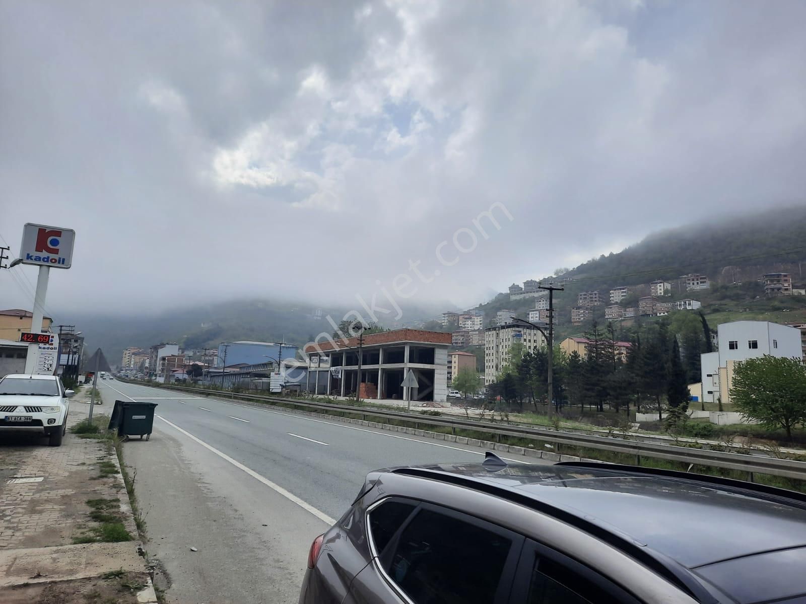 Trabzon Esiroğlu Cadde Üzerinde Satılık Komple Bina - Görsel 21