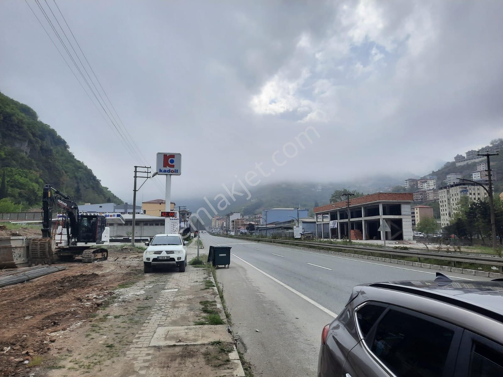 Trabzon Esiroğlu Cadde Üzerinde Satılık Komple Bina - Görsel 20