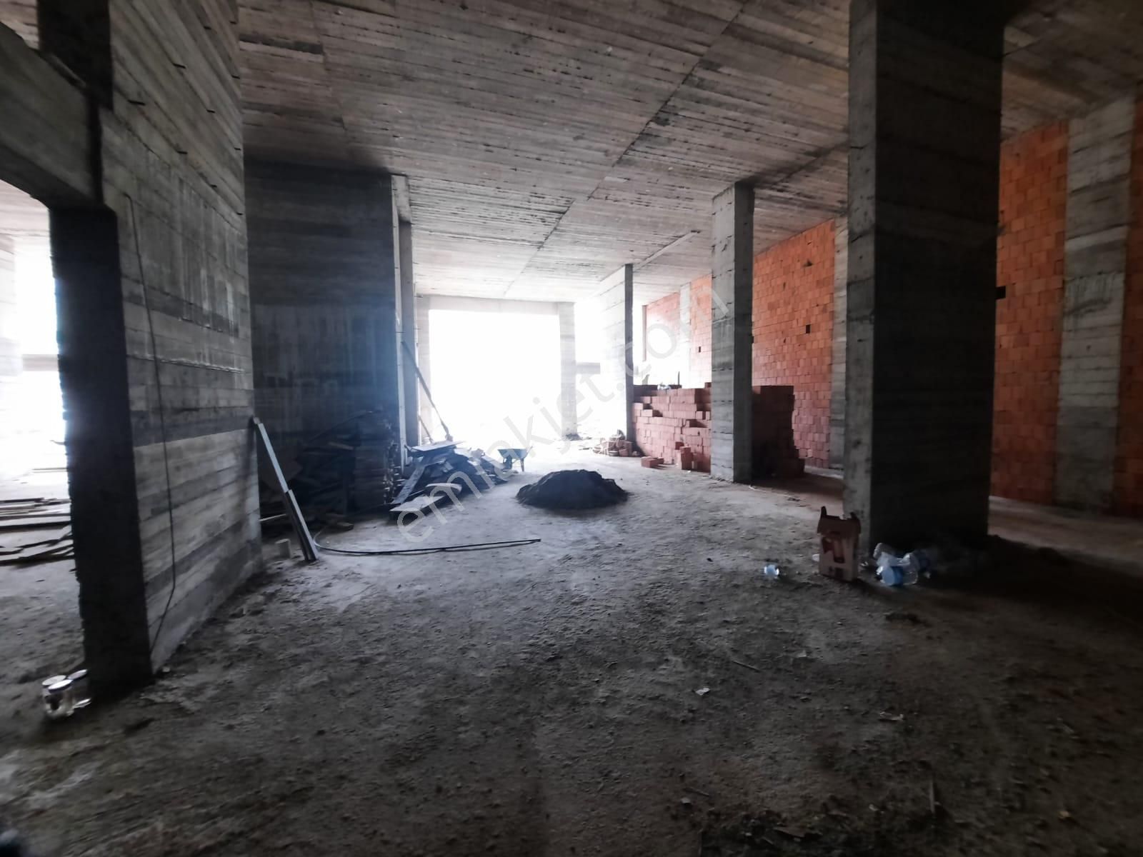 Trabzon Esiroğlu Cadde Üzerinde Satılık Komple Bina - Görsel 9