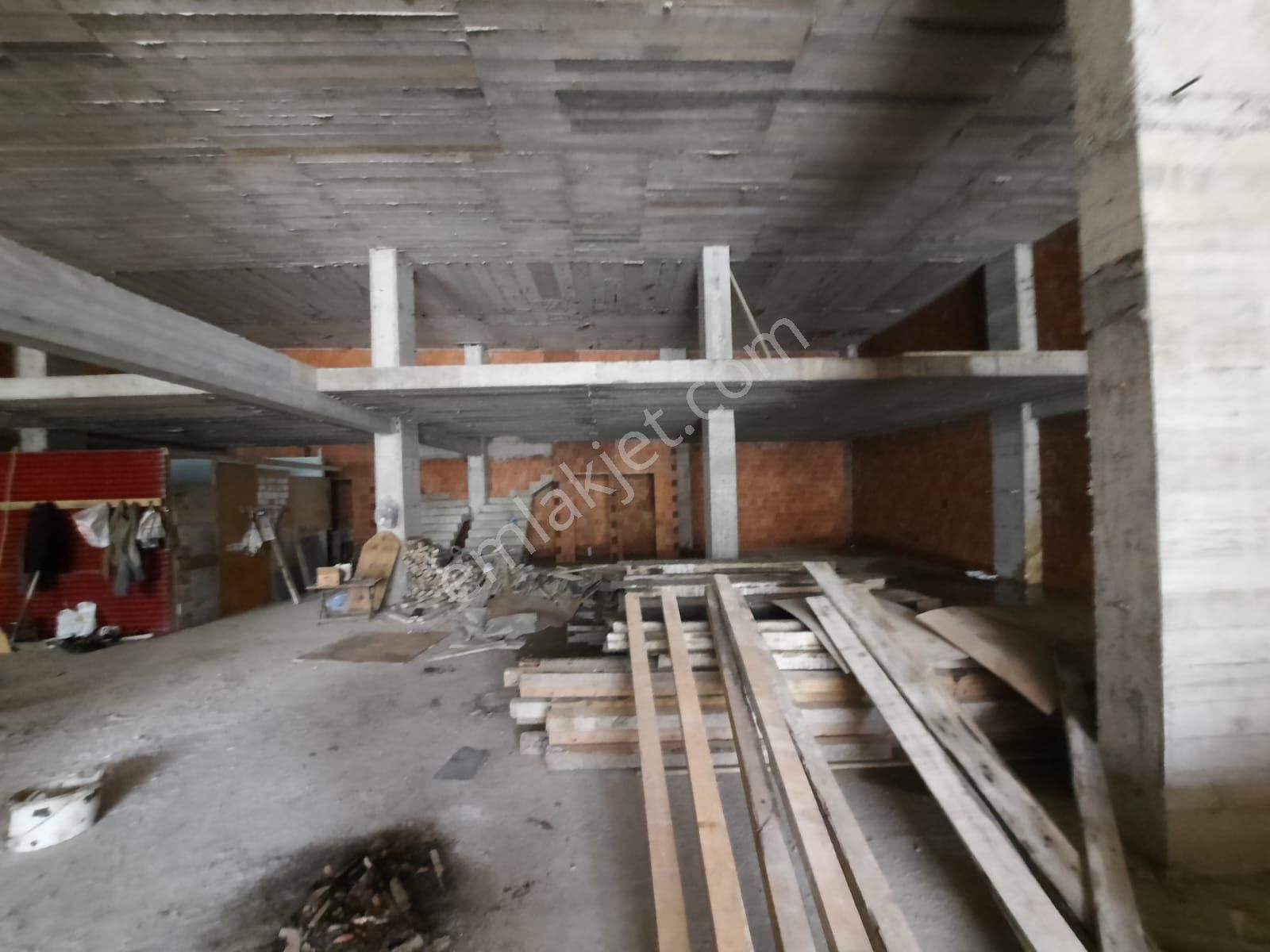 Trabzon Esiroğlu Cadde Üzerinde Satılık Komple Bina - Görsel 14