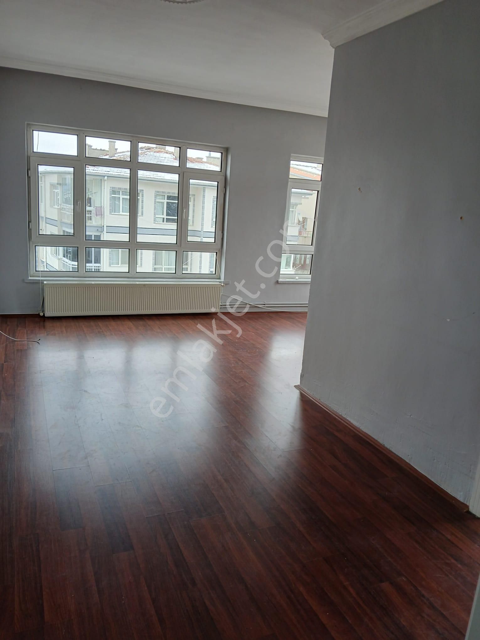 Abidinpasada Ankara Manzaralı 3+1 Dikimevi Metroya 3 Dk Kiralık 3+1