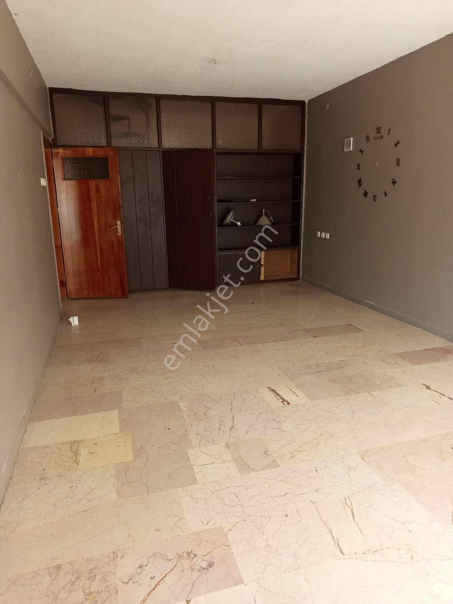 Kemerli De 3+1 Cephe Kiralık Ofis